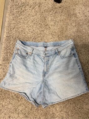 American Eagle 16 Relaxed Light-wash Jean Short